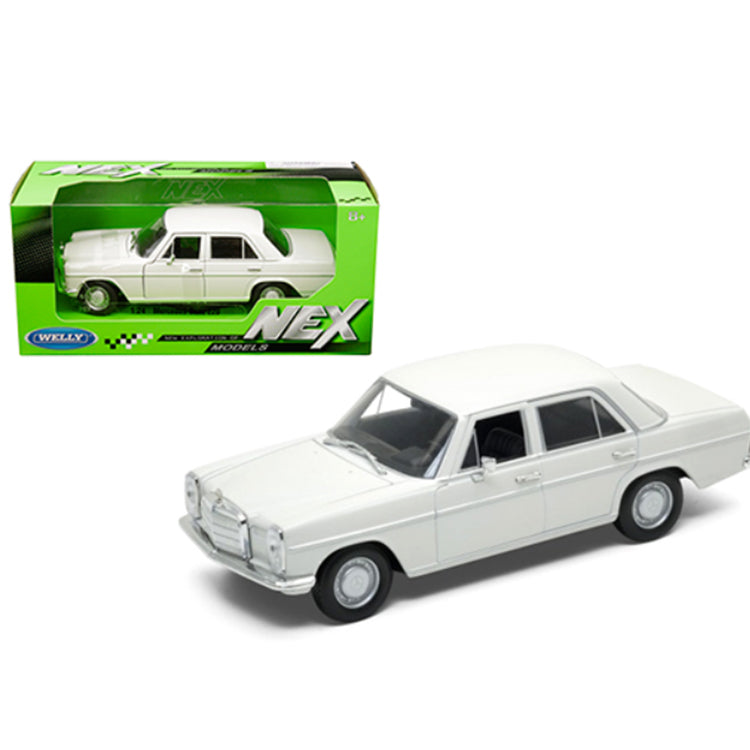 Welly 1:24 Diecast Mercedes Benz 220 Model Car