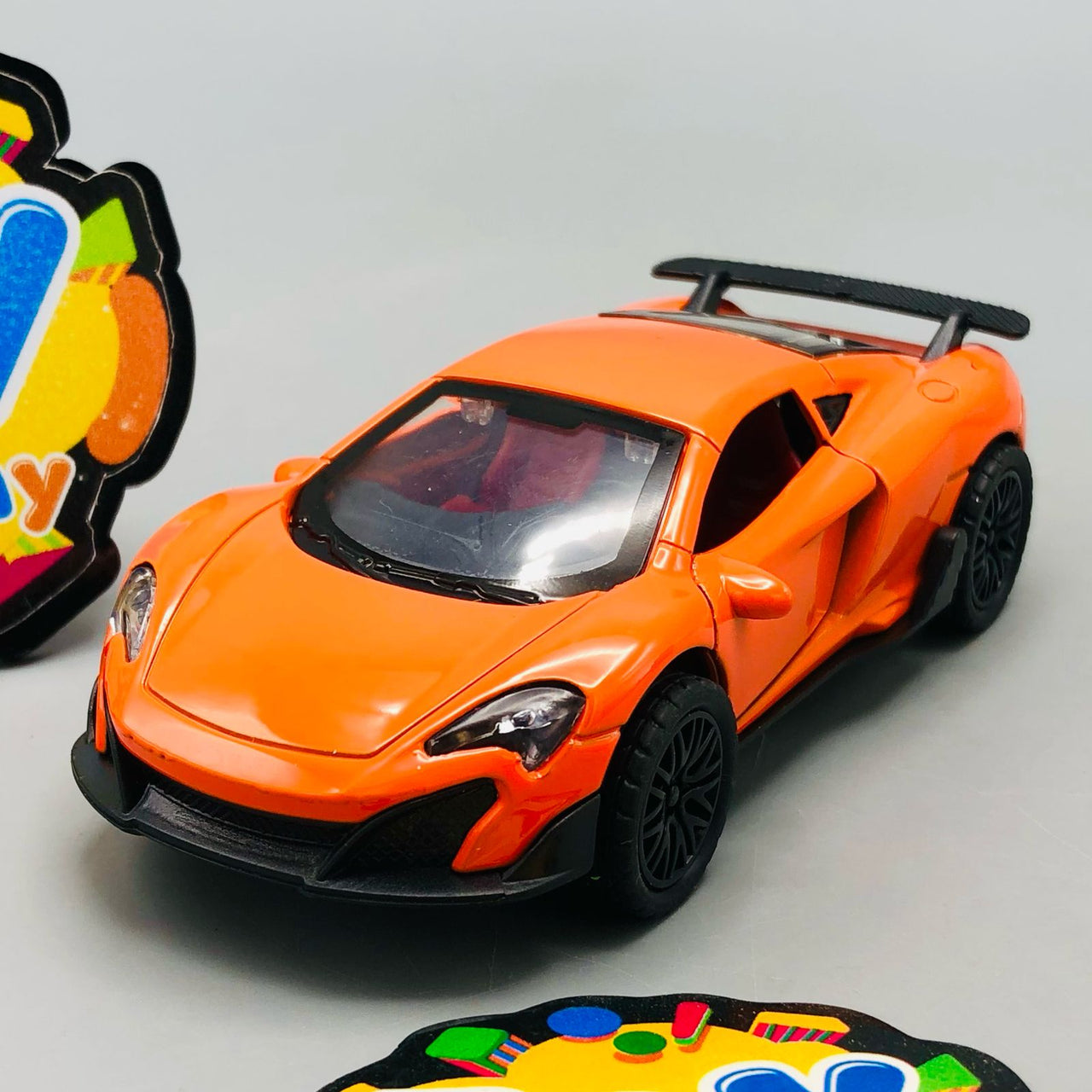 1:36 Diecast Mini Pullback McLaren 675LT Model Car