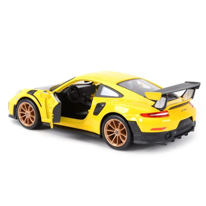 Maisto 1:24 Porsche 911 GT2 RS