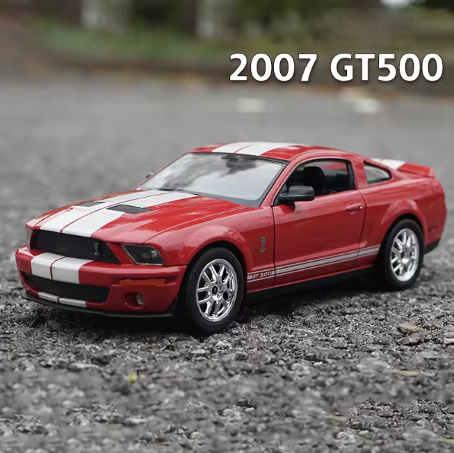 Welly 1:24 Diecast 2007 Shelby Cobra GT500 Model Car