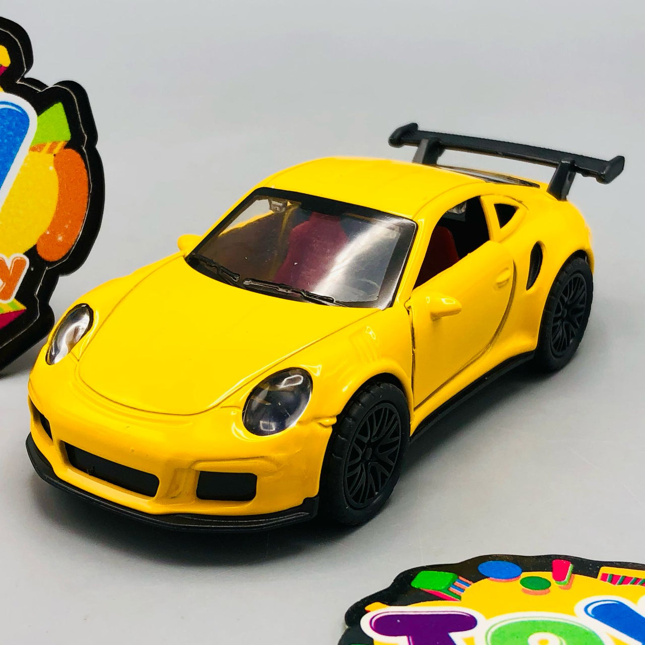 1:36 Diecast Mini Pullback Porsche 911 Model Car