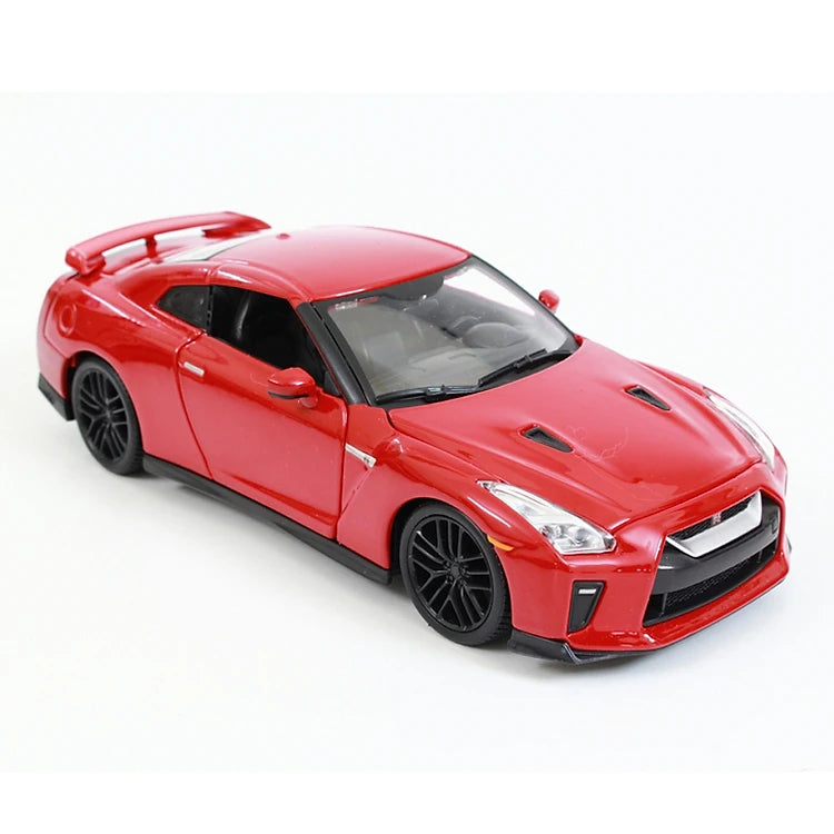 Bburago 1:24 Diecast Nissan GT-R 2017 - Red