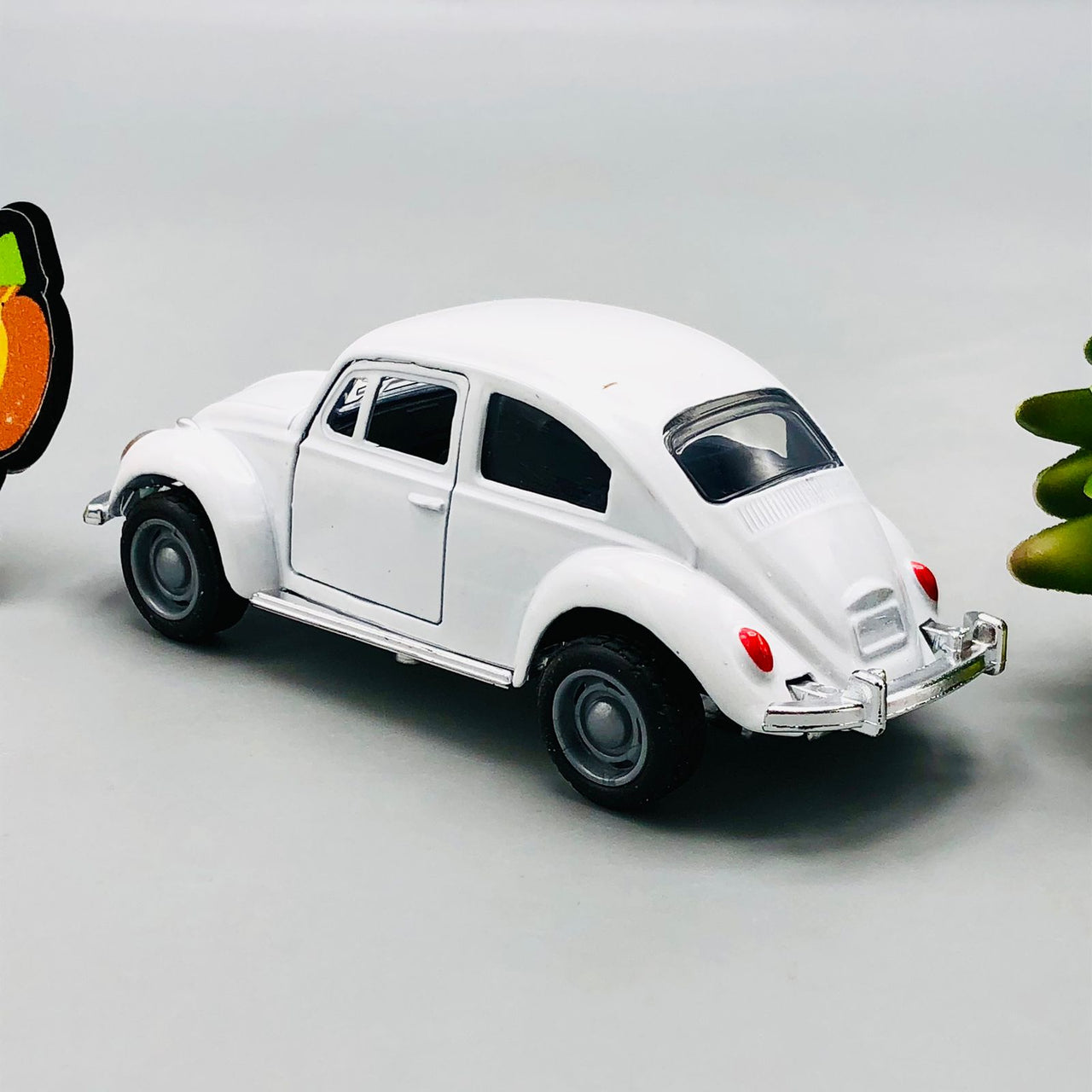 1:43 Mini Diecast Volkswagen Beetle Model