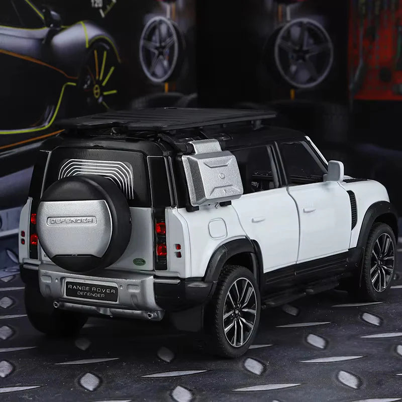 1:32 Diecast Land Rover Defender 110 Model