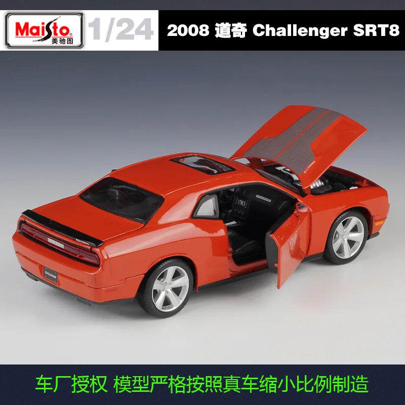 1:24 Maisto 2008 Dodge Challenger SRT8 - Orange