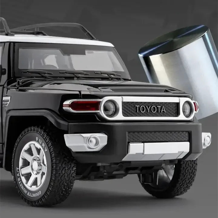 1:24 Diecast Toyota FJ Cruiser SUV Model