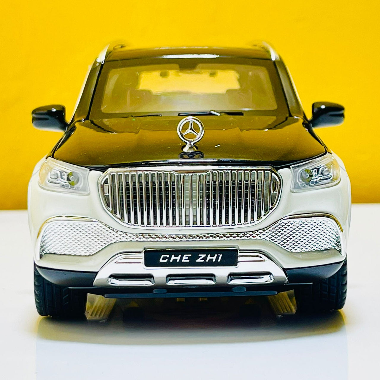 1:24 Diecast Mercedes Benz Maybach GLS600