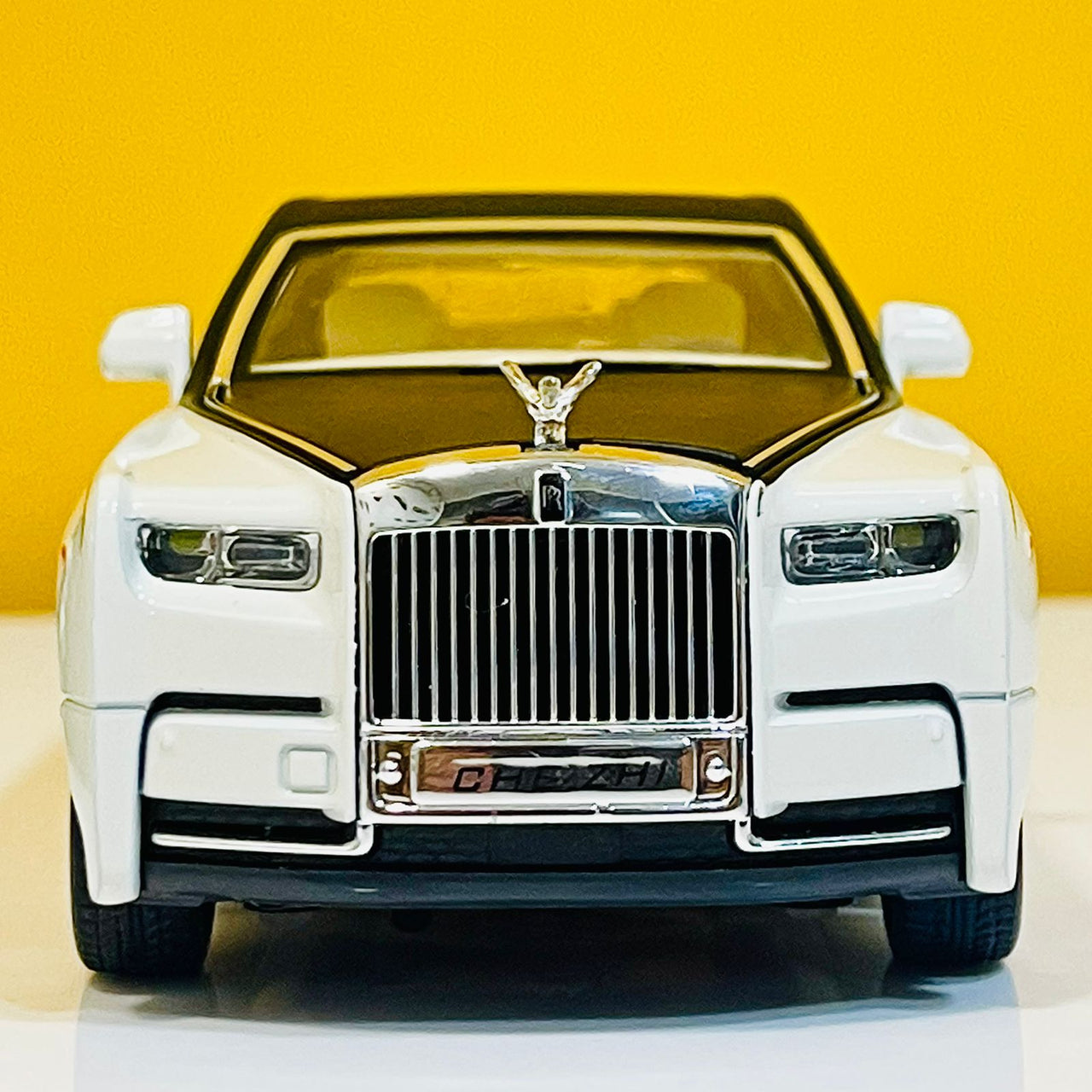 1:24 Scale Diecast Rolls Royce Phantom Mansory