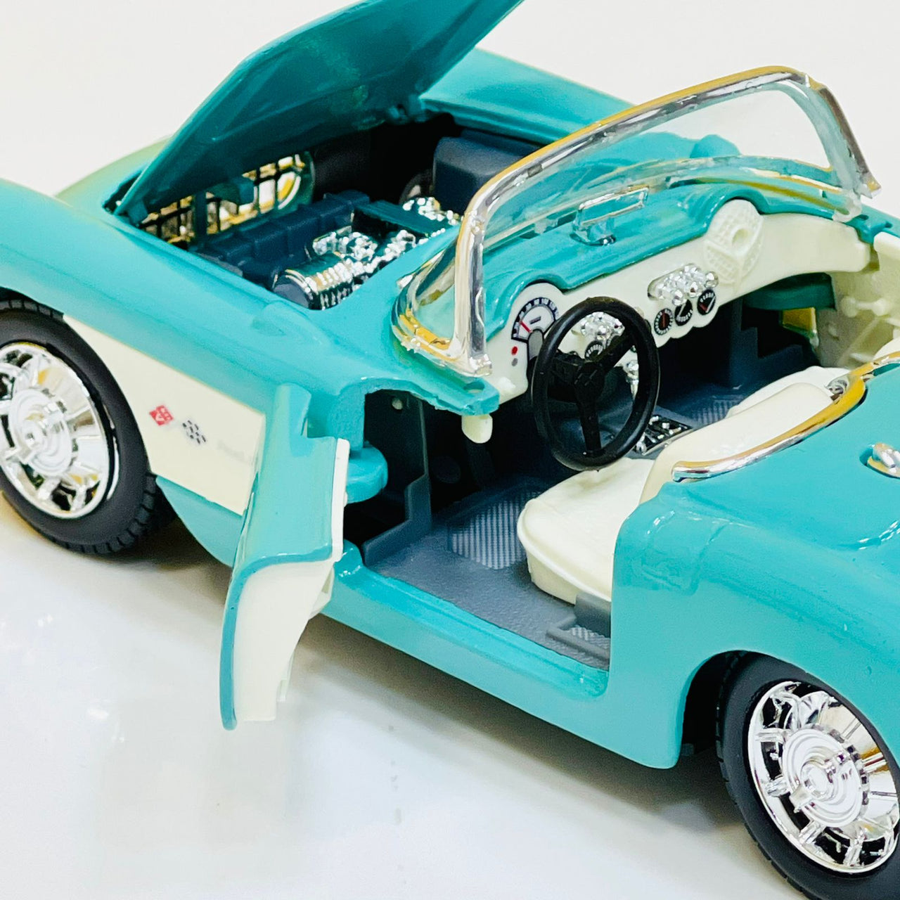 Maisto 1:24 Chevrolet Corvette (1957)