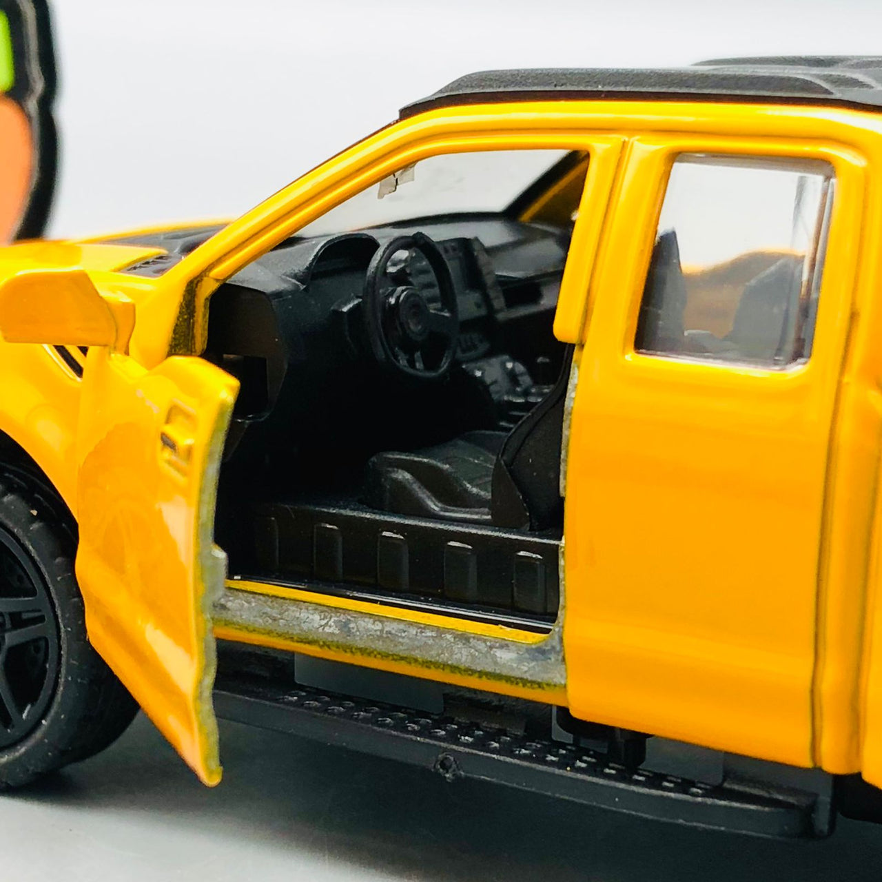 1:36 Diecast Mini Pullback Ford Raptor Model Car