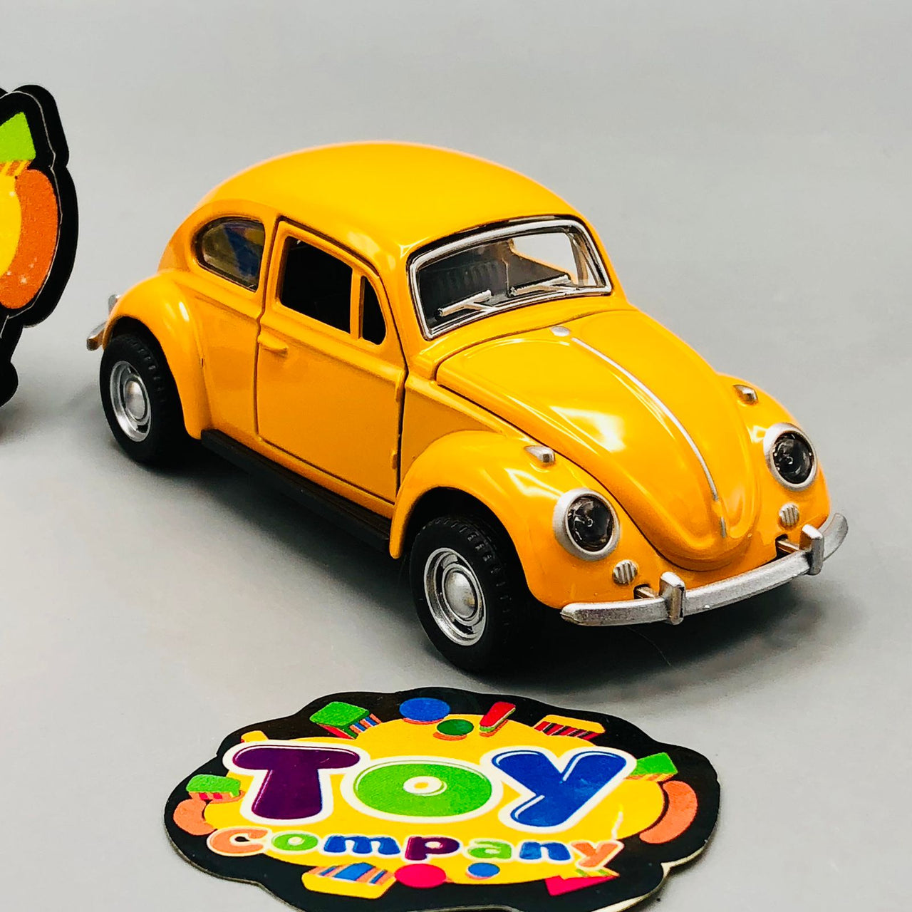 1:36 Mini Diecast Volkswagen Beetle Model