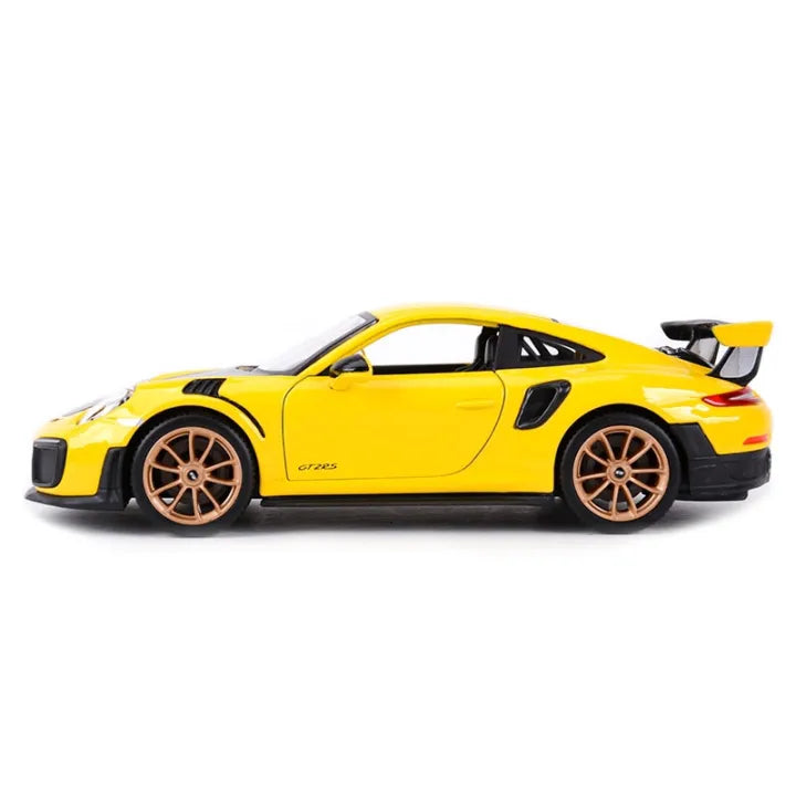 Maisto 1:24 Porsche 911 GT2 RS