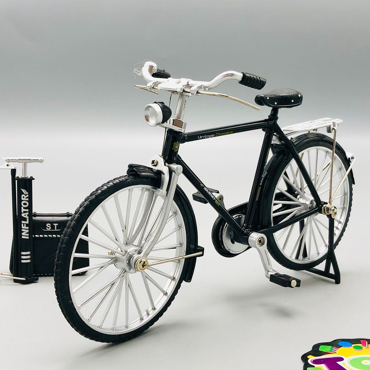 1:10 Diecast Classic Sohrab Bicycle With Air Pump & Bag