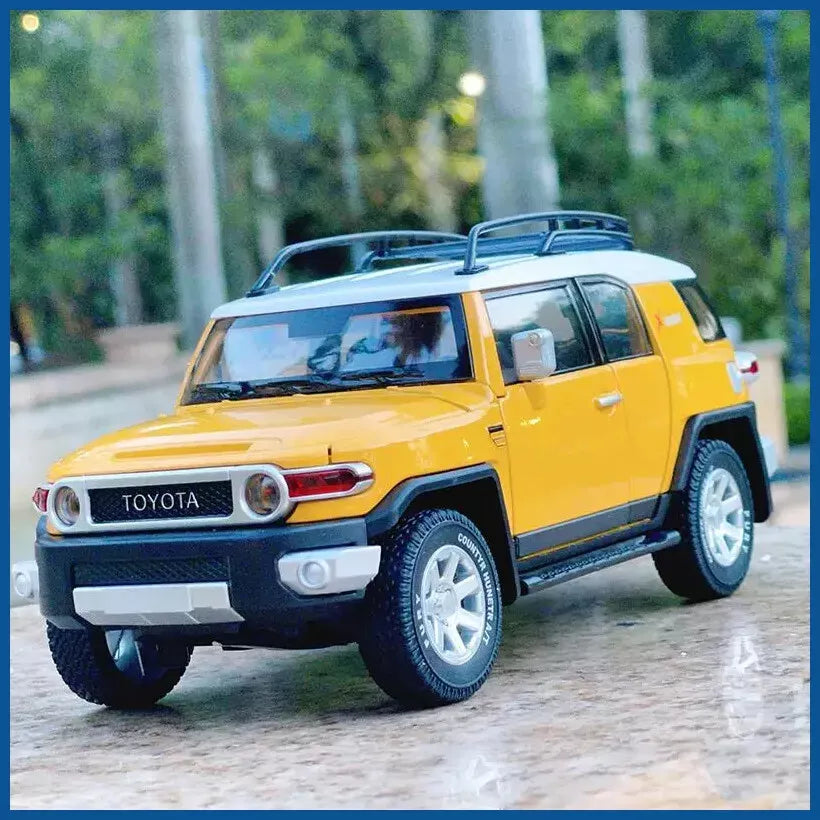 1:24 Diecast Toyota FJ Cruiser SUV Model