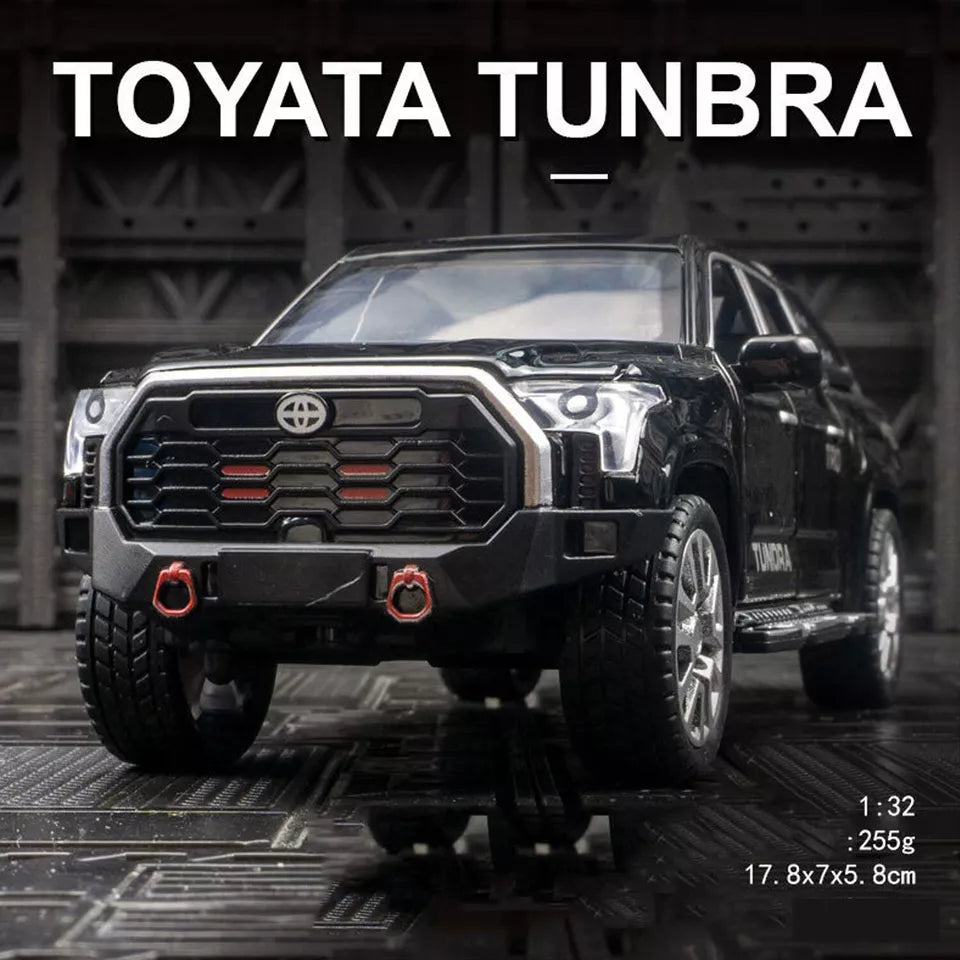 1:32 Diecast Toyota Tundra Pickup Truck Model